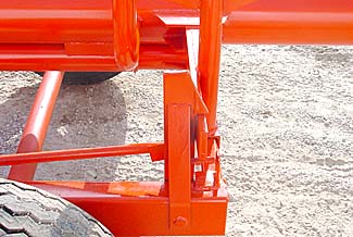 Orange Ox - Orange Ox Self Un-loading Hay Trailers - Rear Latch